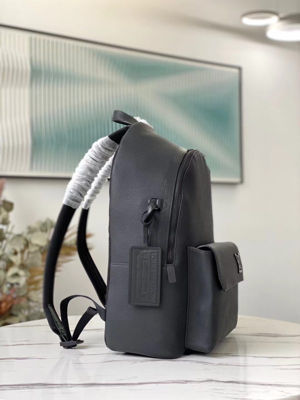 Ｎ級 ルイヴィトン M57079 テイクオフ･バックパック ブラック