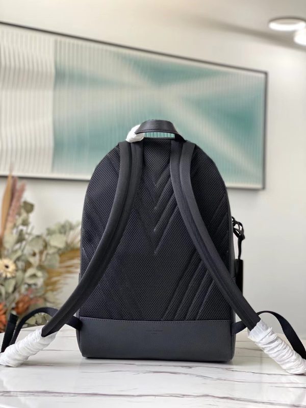 Ｎ級 ルイヴィトン M57079 テイクオフ･バックパック ブラック